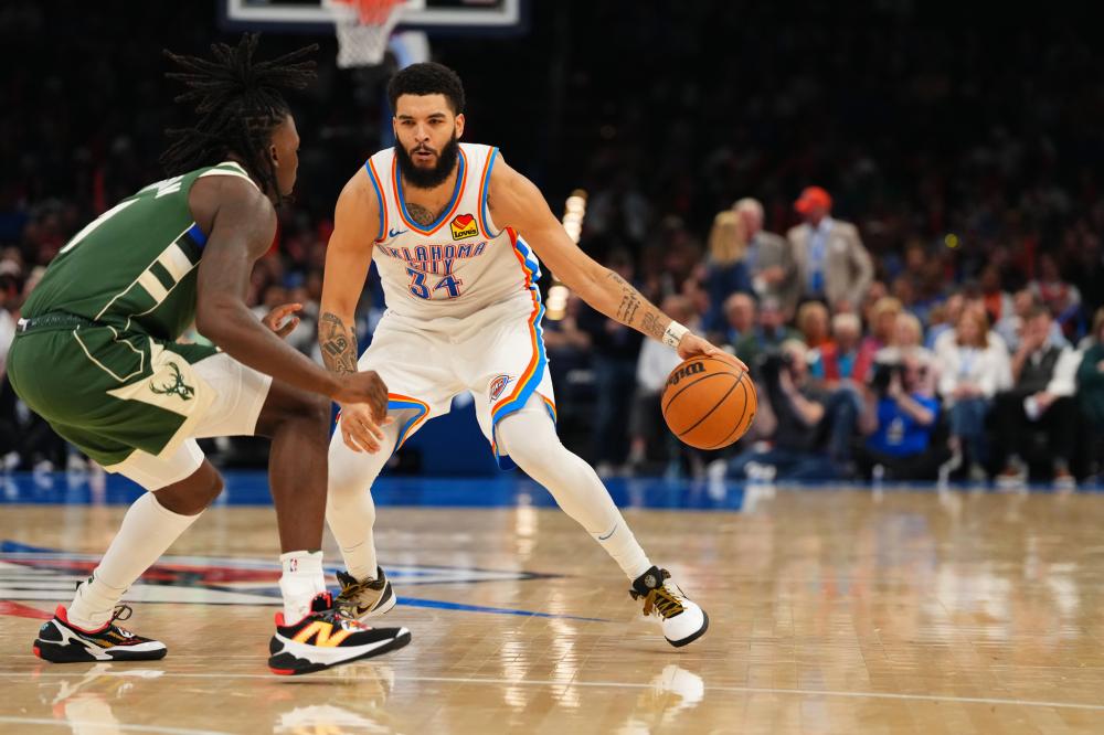 发布会中屡 发布会中屡