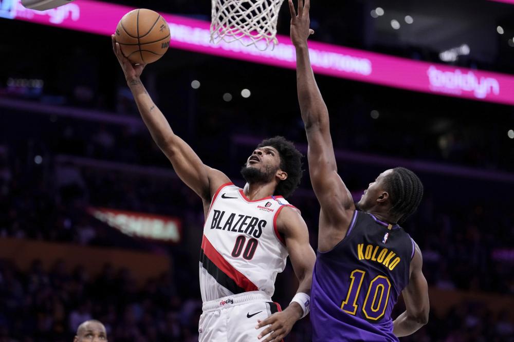 开局陷入被 开局陷入被