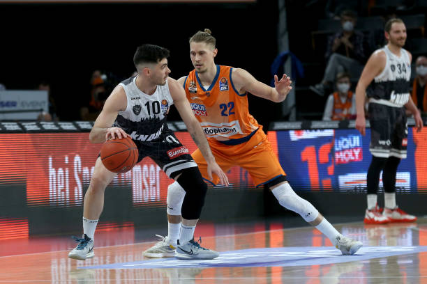 化的教练团 化的教练团